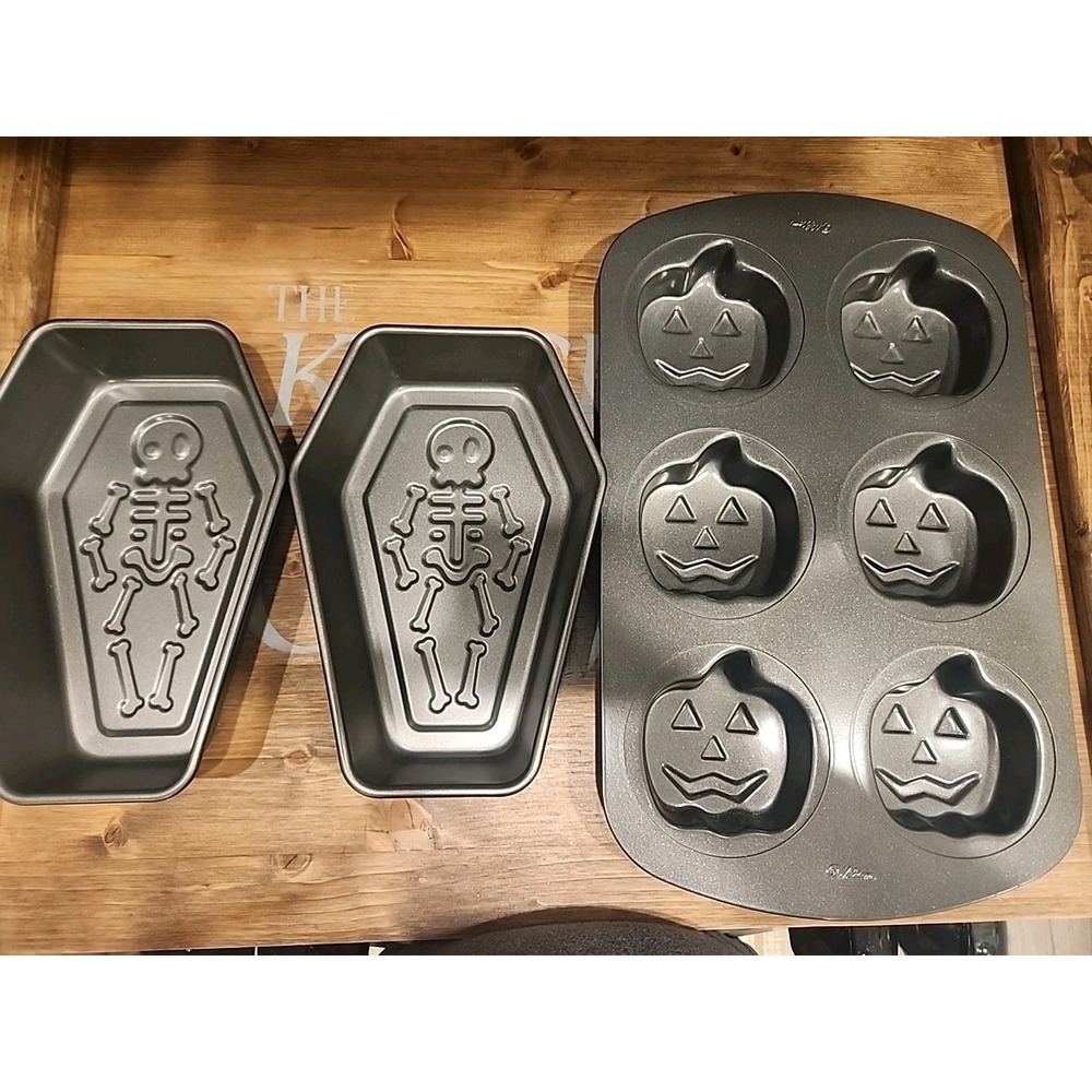 NEW Halloween Mini Cake Pan Set Pumpkins Skeletons Set Of 3